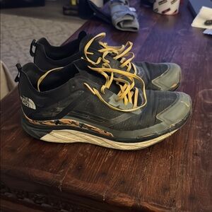 Men’s The North Face Men's Black, Yellow and Gray Flight Vectiv Shoes size 10